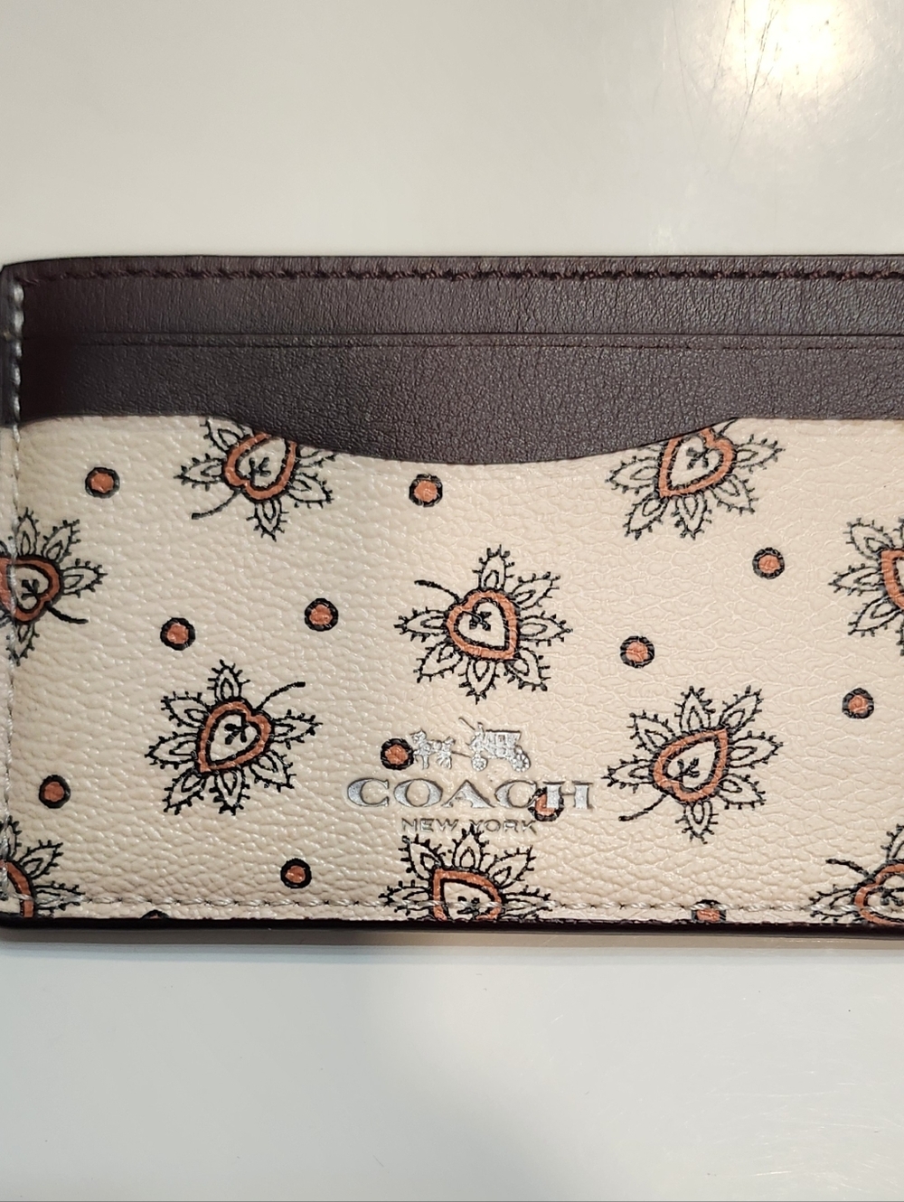 Like New Authentic COACH Ivory & Walnut w/ Silver Floral & Dot Leather Card Case